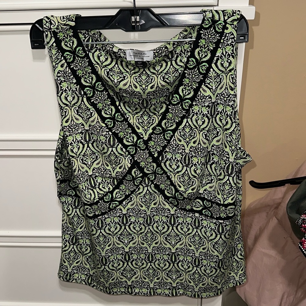 COPY - GREAT CONDITION Tahari ASL Top